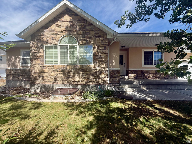 565 S 2400 W
                     MLS #2165542