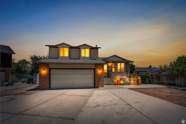 1476 W Stetson Cir
                     MLS #2165591