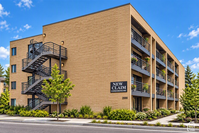 2000  Prospector Ave #414
                     MLS #2165658