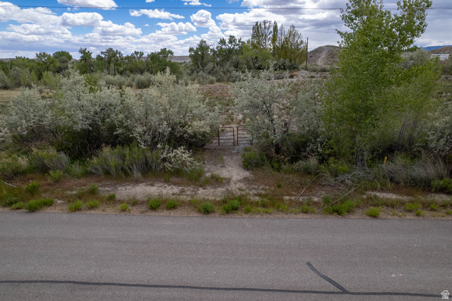 Price, UT 84501 — photo 12