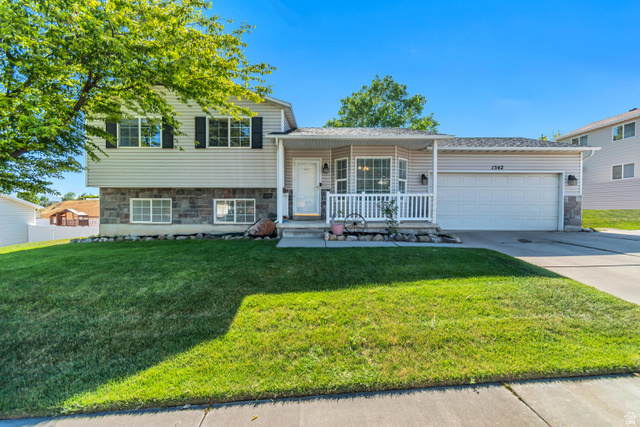 1542 S 2900 E
                     MLS #2165739