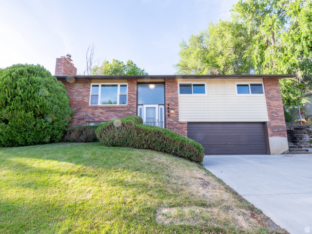1634 E 13th St
                     MLS #2165764