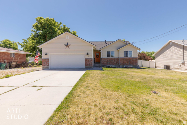 54 W 300 N
                     MLS #2165846