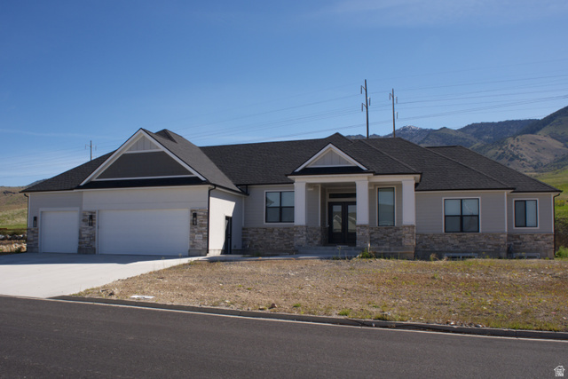 3504 N Sun Dancer Loop
                     MLS #2166054