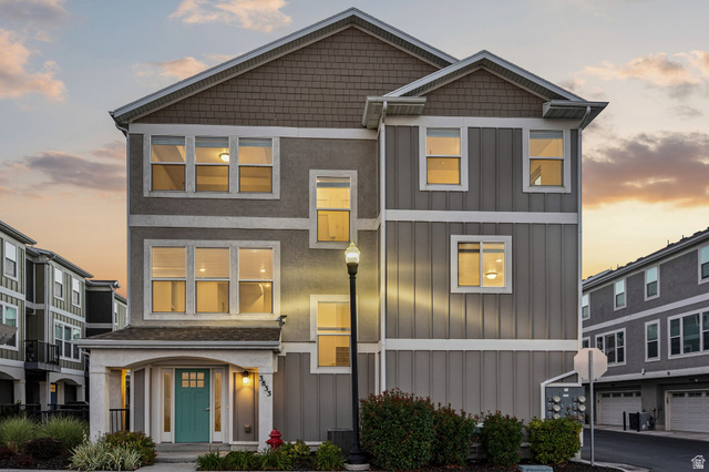 3833 W Gartmore Ln
                     MLS #2166093