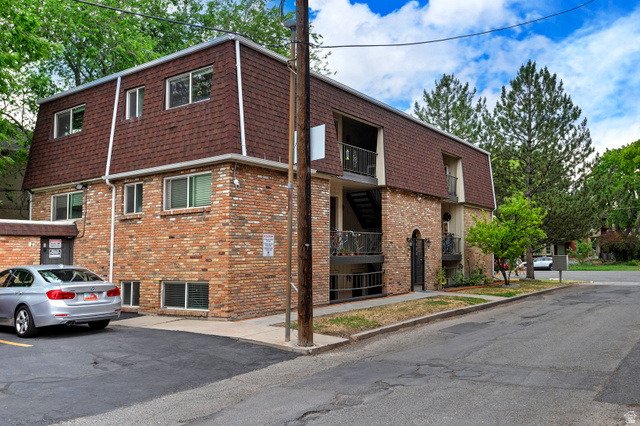 828 S 500 E
                     MLS #2166310