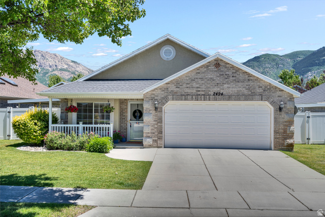 2494 N Dorchester Ave
                     MLS #2166346