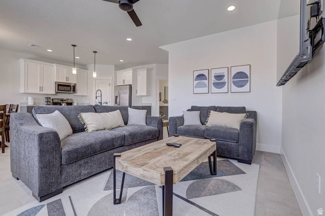 1311 E Vista Roja Pl
                     MLS #2166401