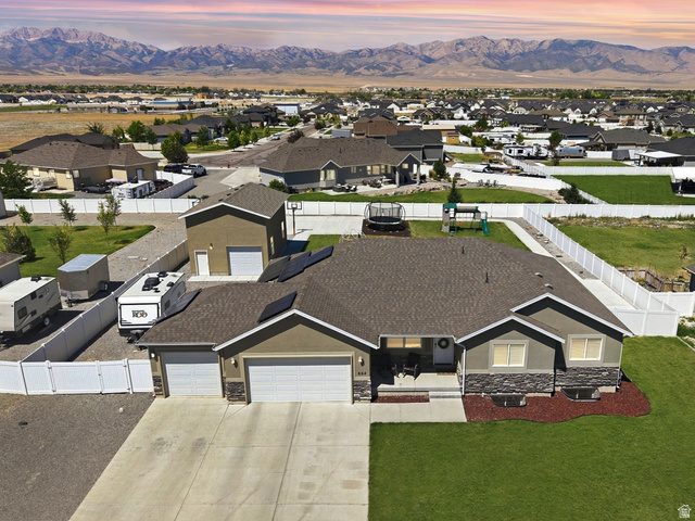 664 S Saddle Rd
                     MLS #2166403