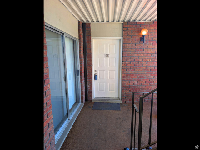 1677 N Hickory Ln
                     MLS #2166422