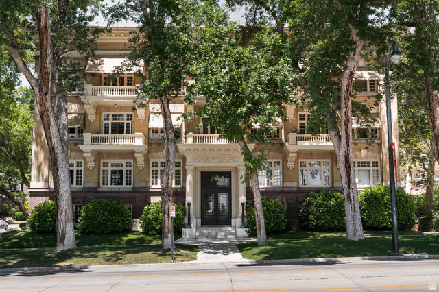 839 E South Temple  #101
                     MLS #2166458
