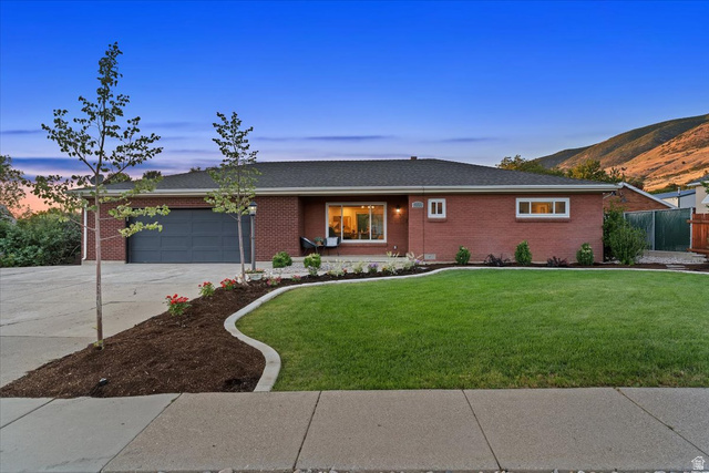 555 E Pages Ln
                     MLS #2166461