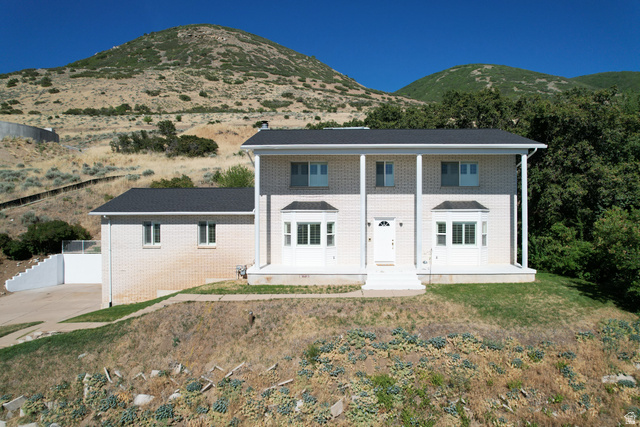1398 N Oakridge Dr
                     MLS #2166476