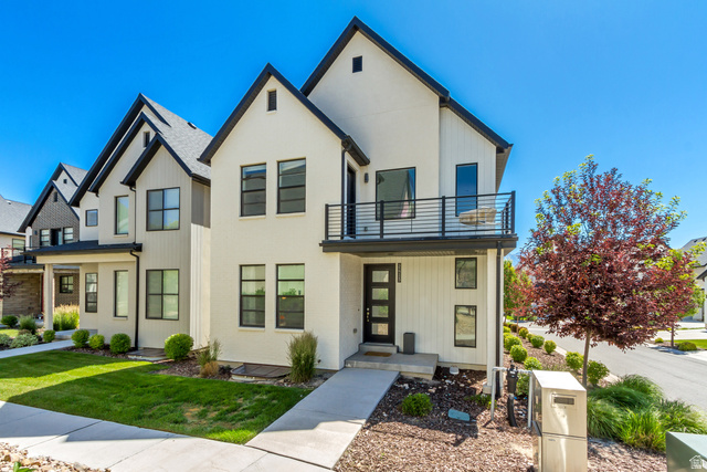 2413 N Gotland Way
                     MLS #2166480