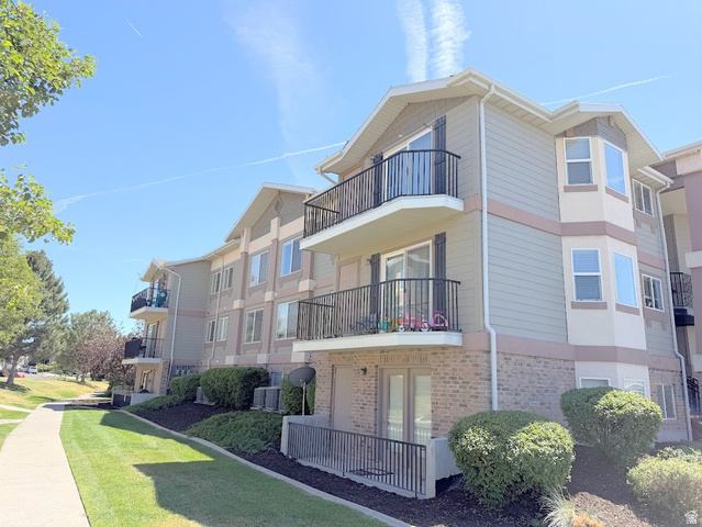 8229 S Resaca Dr #d9
                     MLS #2166484