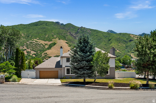 8065 S Overhill Cir
                     MLS #2166532