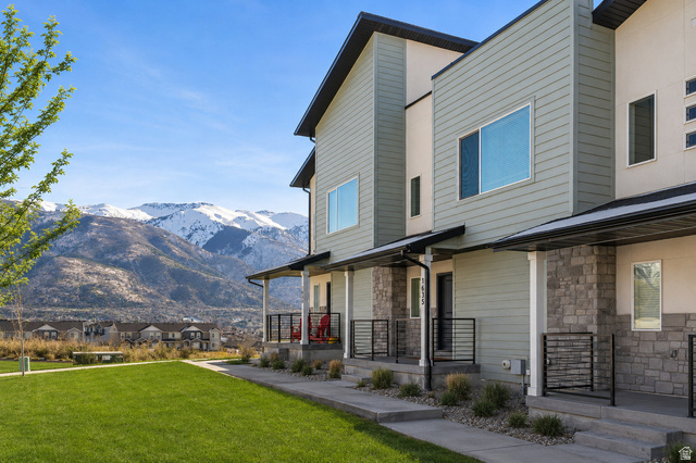 1635 E Indigo Loop
                     MLS #2166559