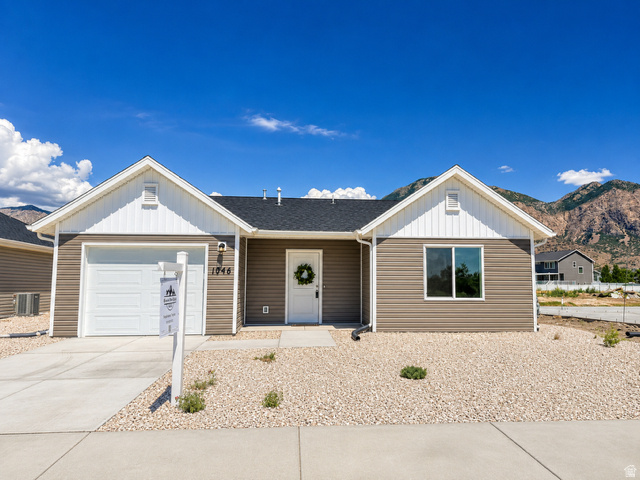 1046 N Summit View Dr
                     MLS #2166569