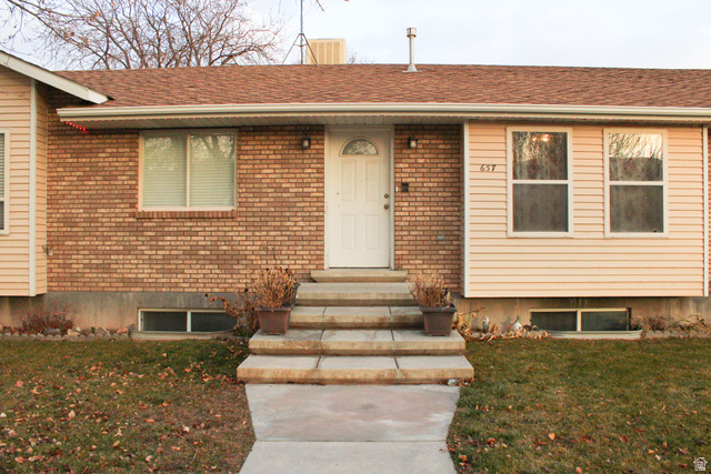 637 S 960 W
                     MLS #2166603