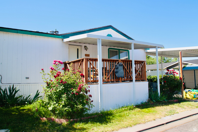 Main photo for 853 N 100 W