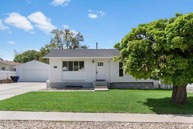 5722 S Gandalf Dr
                     MLS #2166661