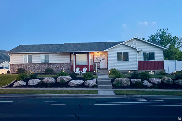 349 N Bluff St
                     MLS #2166665
