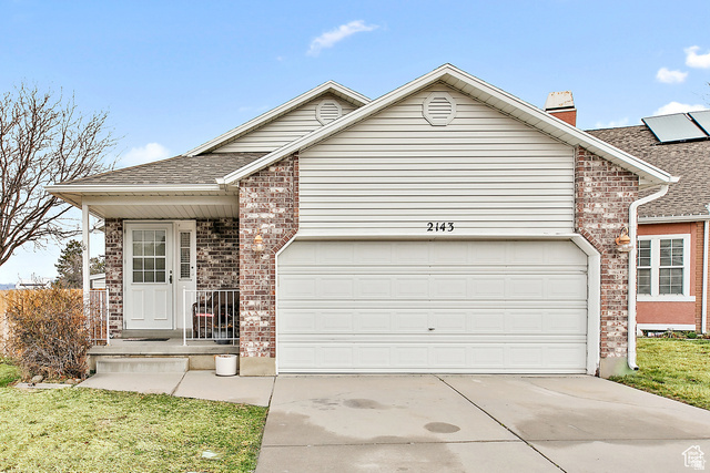 2143 E Alta Cove Cir
                     MLS #2166687