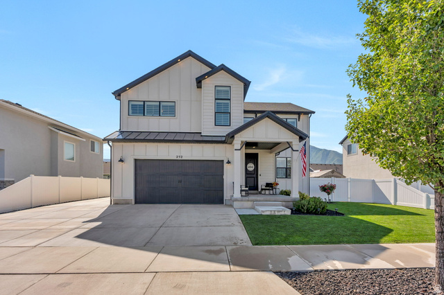 252 N Sunrise Dr
                     MLS #2166745