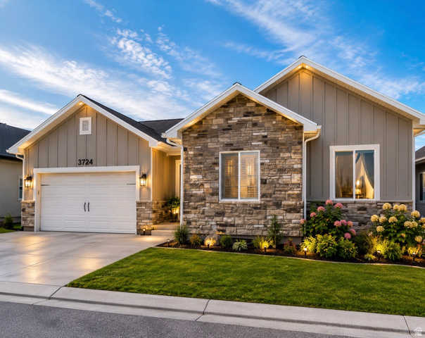1274 W Hendrix St
                     MLS #2166765