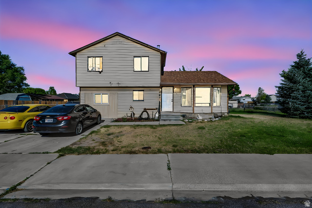 867 N 2600 W
                     MLS #2166766