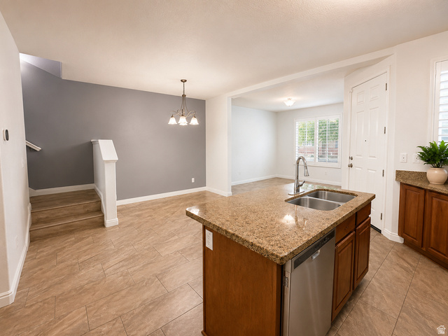 5421 W Brentford Ct, West Valley City, UT 84120 — photo 5