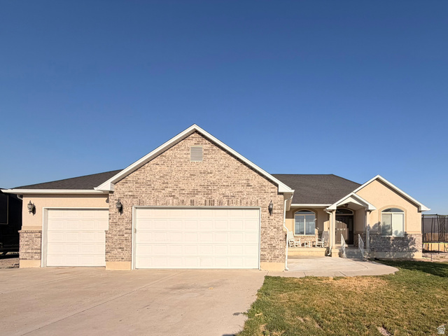 415 N 4000 W
                     MLS #2166900