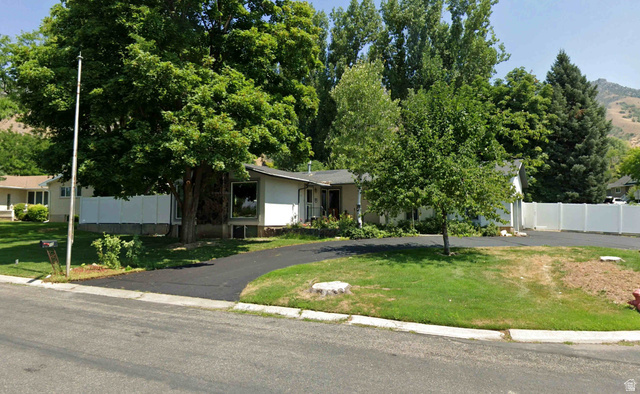 10 N Satsuma
                     MLS #2166977