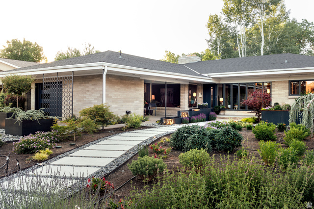 2045 E SAINT MARYS DR, Salt Lake City UT 84108