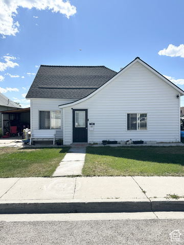 Main photo for 139 S 9th St