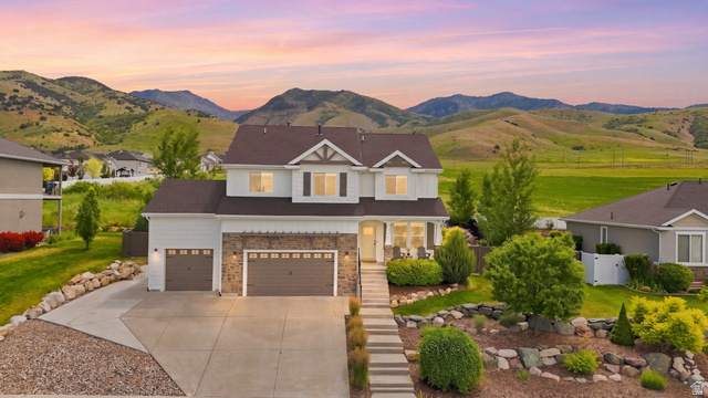 338 S Windy Ridge Dr
                     MLS #2167140