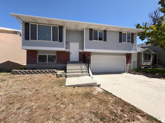 Main photo for 2342 W Pauline Way