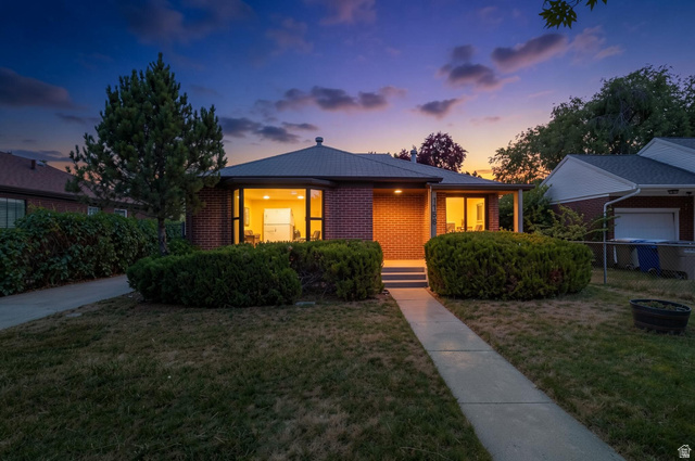 Main photo for 1158 W Lafayette Dr