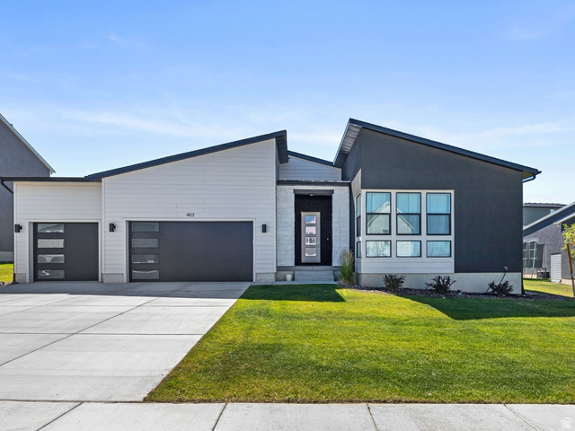 403 N Pinnacle Ct
                     MLS #2167293