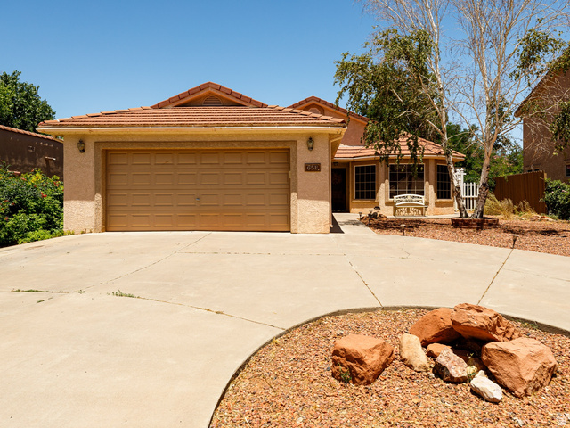 Main photo for 65 E Red Shadow Cir