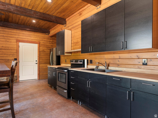 187 Lakeside Dr