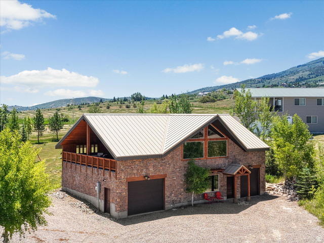 187 Lakeside Dr