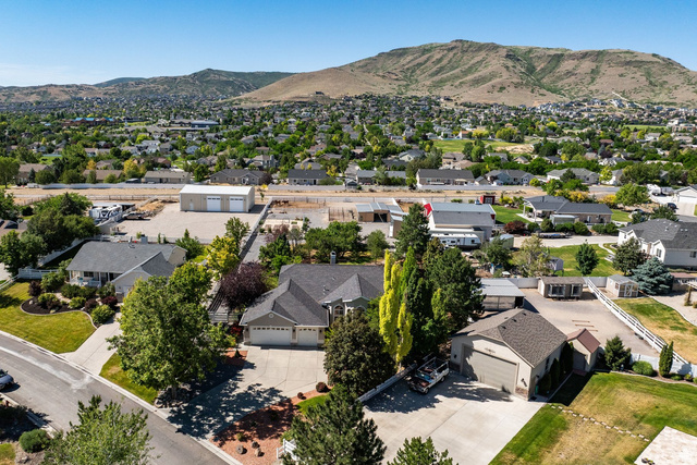 13742 S Horseback Ln
                     MLS #2167457