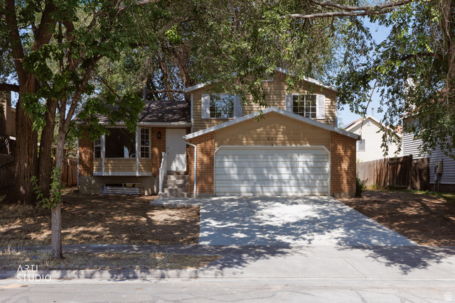 965 N Dorothea Way
                     MLS #2167490