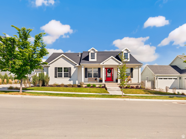 672 W Herald Dr
                     MLS #2167511