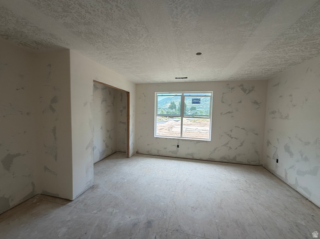 1067 N Summit View Dr, Harrisville, UT 84404 — photo 12