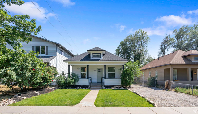 1029  Capitol St
                     MLS #2167617