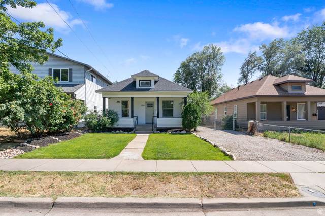 1029  Capitol St
                     MLS #2167617