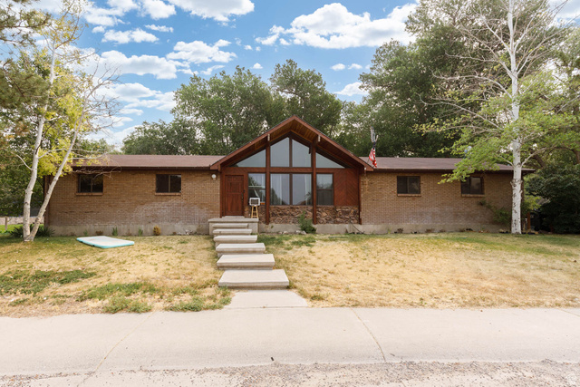 Main photo for 141 S Sunnybrook Dr