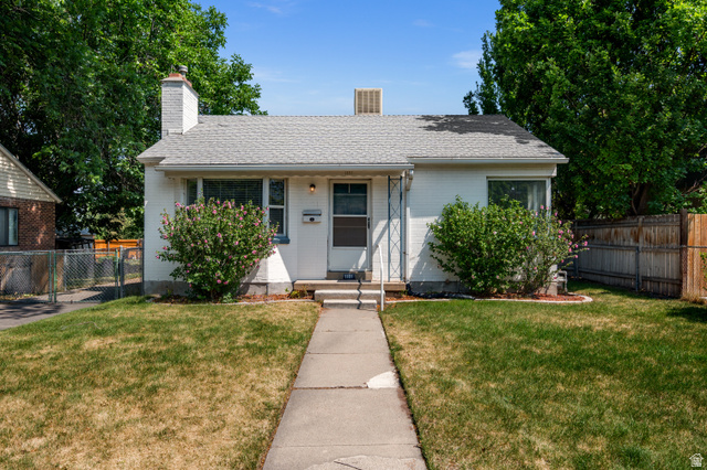 1181 E Lorraine Dr
                     MLS #2167829